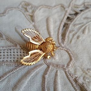 Vintage Monet Gold Toned Fly Pin Signed